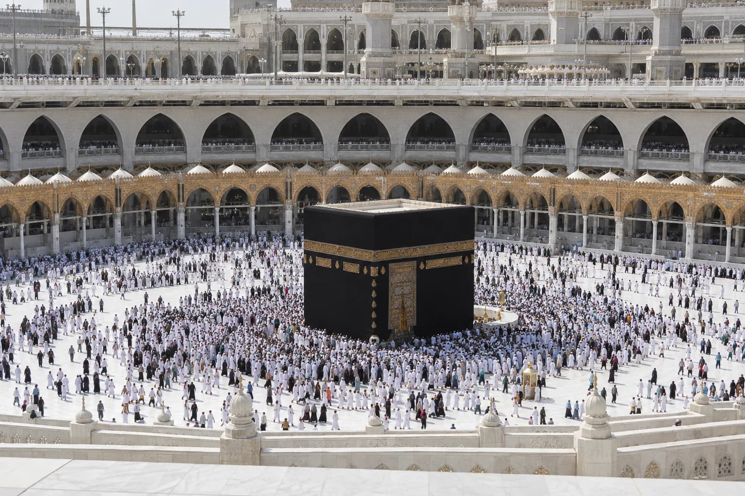 Pemandangan Makkah & Madinah untuk Umrah Eksklusif Lite dari Changi · 14H12M